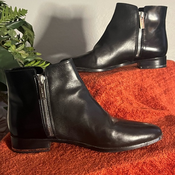 Michael Kors boots from Saks Fifth Avenue. Size 6. Worn twice. - Picture 3 of 3